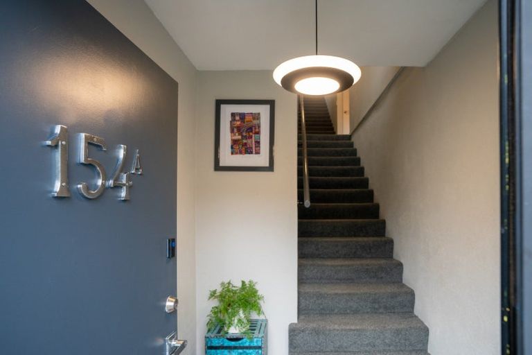 Photo of property in 154a Newlands Road, Newlands, Wellington, 6037