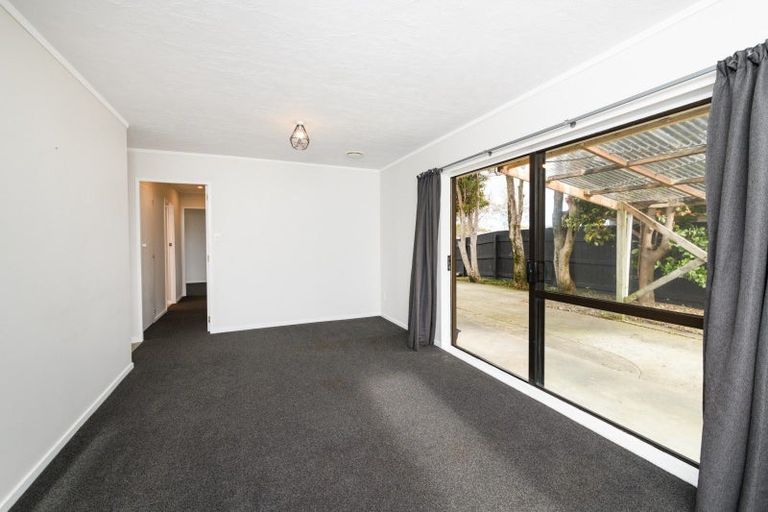 Photo of property in 27 Mcleavey Drive, Kelvin Grove, Palmerston North, 4414