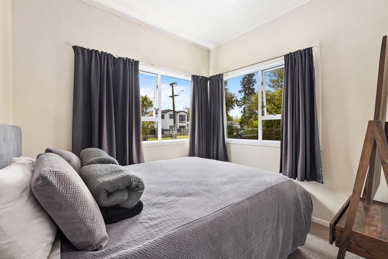 Photo of property in 17 Nicholson Avenue, Papatoetoe, Auckland, 2025