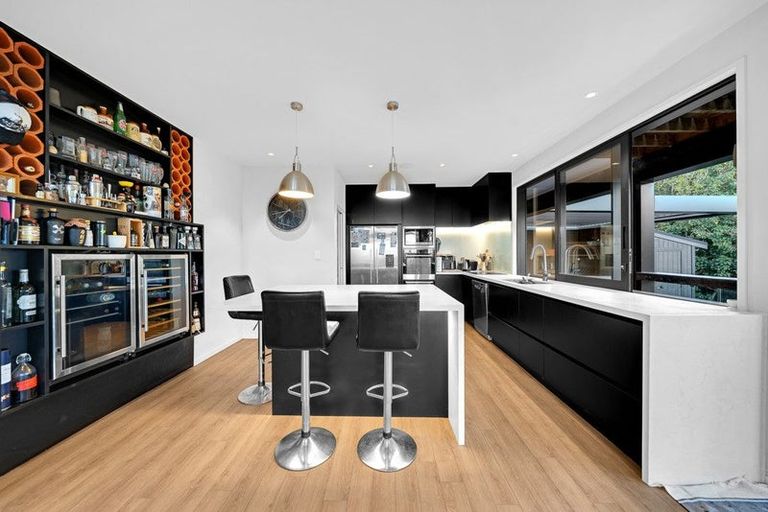 Photo of property in 8 Aberdeen Road, Campbells Bay, Auckland, 0620