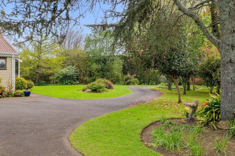 Photo of property in 137 Kayelene Place, Omokoroa, 3114