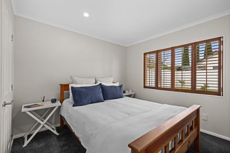 Photo of property in 28 Russell Robertson Drive, Havelock North, 4130