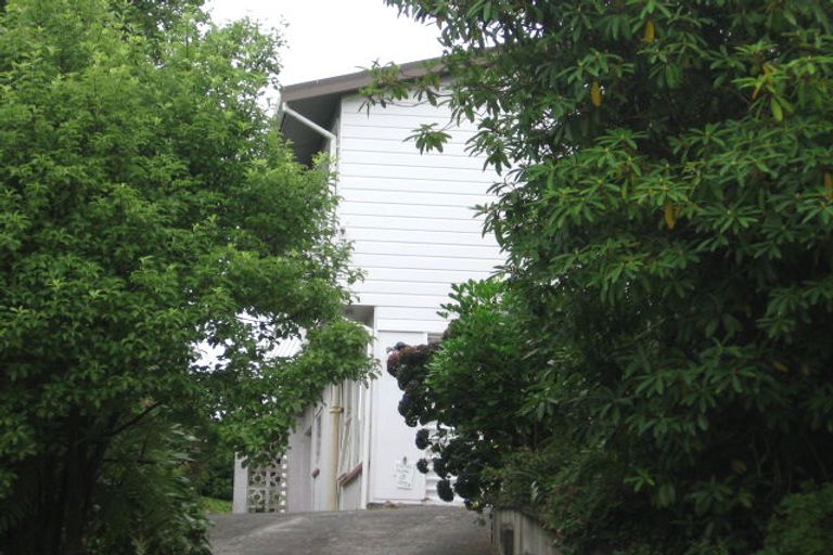 Photo of property in 31 Huntleigh Park Way, Ngaio, Wellington, 6035