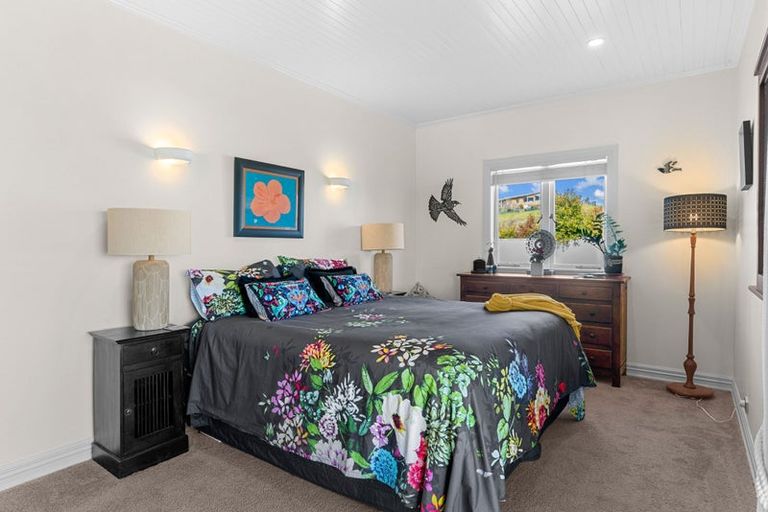 Photo of property in 956 Oneriri Road, Kaiwaka, 0573