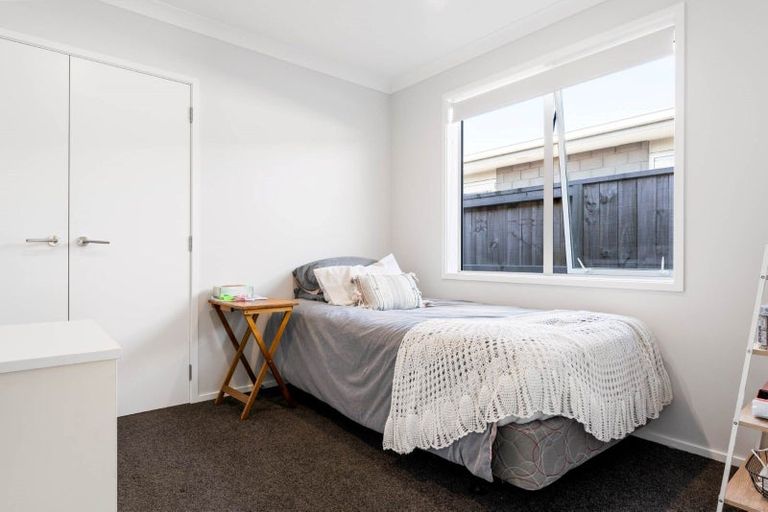 Photo of property in 18b Komata Crescent, Papamoa Beach, Papamoa, 3118