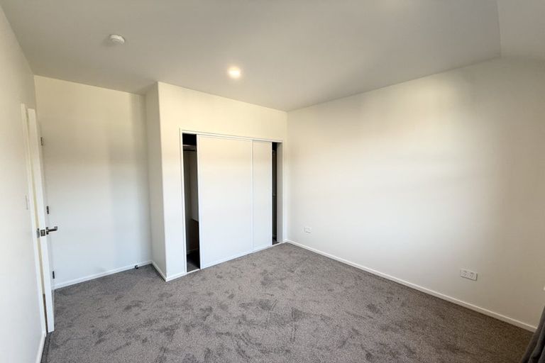 Photo of property in 2/84 Mcmahon Drive, Aidanfield, Christchurch, 8025