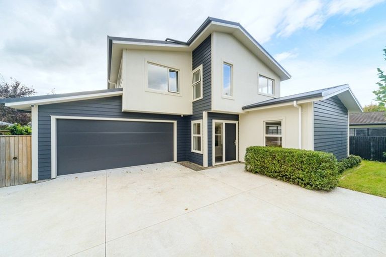 Photo of property in 23a Colombo Street, Hokowhitu, Palmerston North, 4410