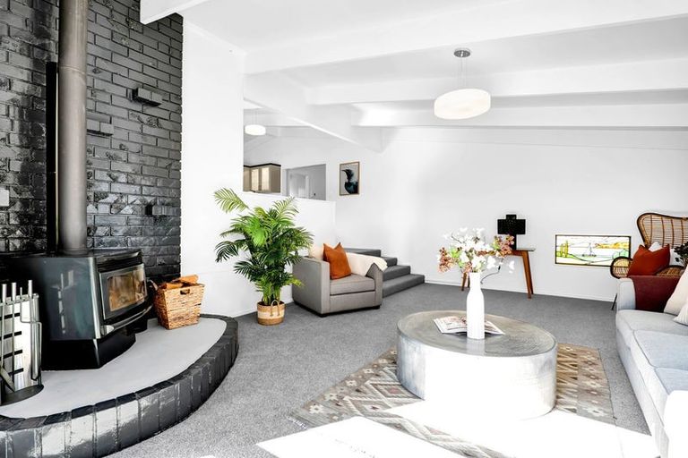 Photo of property in 7 Lombardy Place, Whalers Gate, New Plymouth, 4310