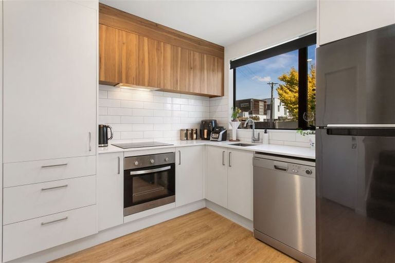 Photo of property in 16a Champion Street, Edgeware, Christchurch, 8013