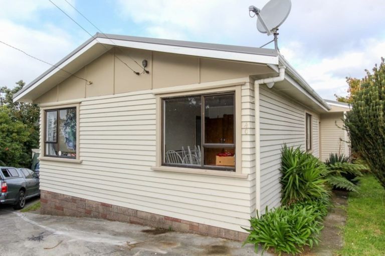 Photo of property in 4c Wiremu Place, Blagdon, New Plymouth, 4310