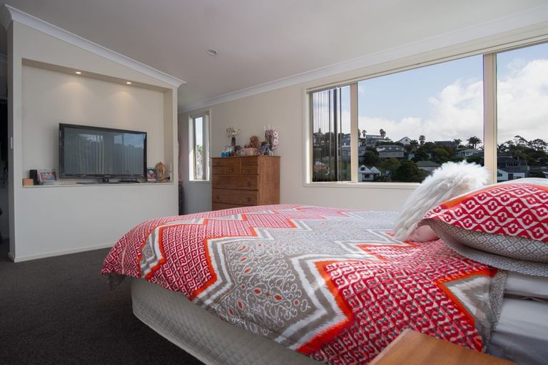 Photo of property in 5 Coralsea Way, Arkles Bay, Whangaparaoa, 0932