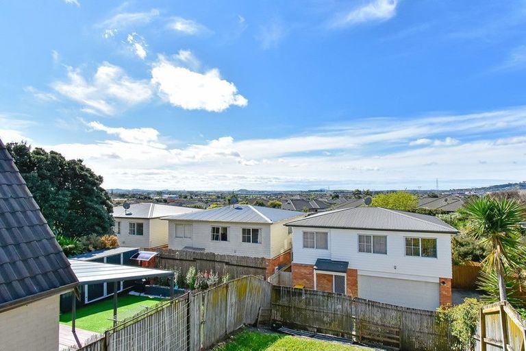 Photo of property in 46 Earnslaw Crescent, Clover Park, Auckland, 2019