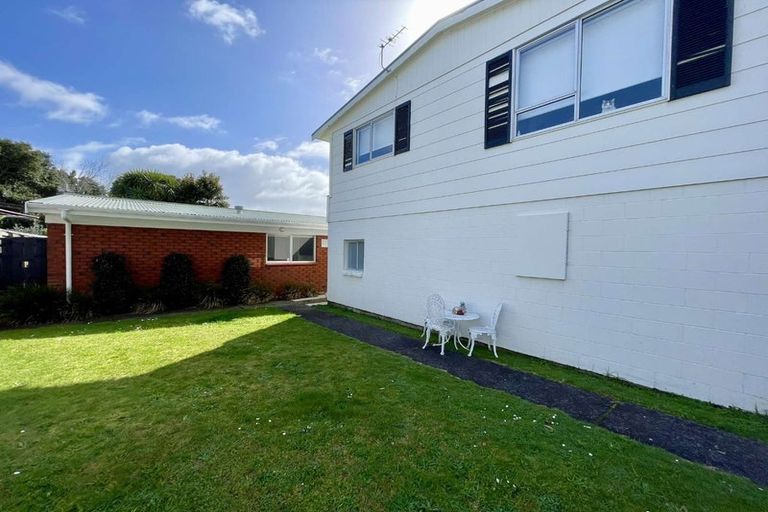 Photo of property in 22a Barrett Street, Westown, New Plymouth, 4310