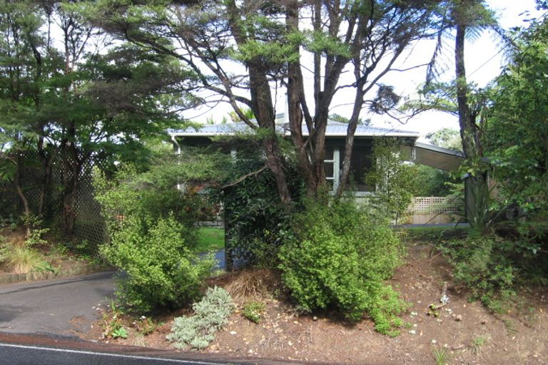 Photo of property in 144 Woodlands Park Road, Titirangi, Auckland, 0604