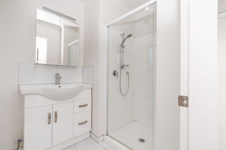 Photo of property in 37 Waikawa Beach Road, Manakau, Levin, 5573