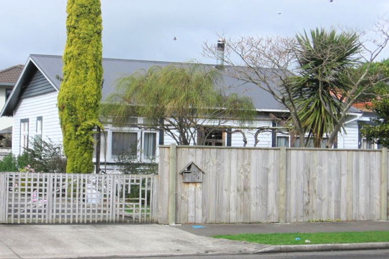 Photo of property in 214 Park Road, Hokowhitu, Palmerston North, 4410