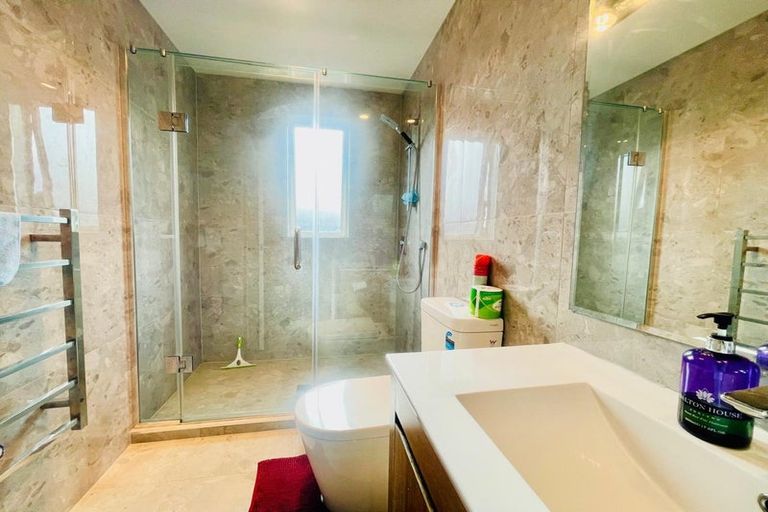 Photo of property in 5b Poruru Close, Papakura, 2110