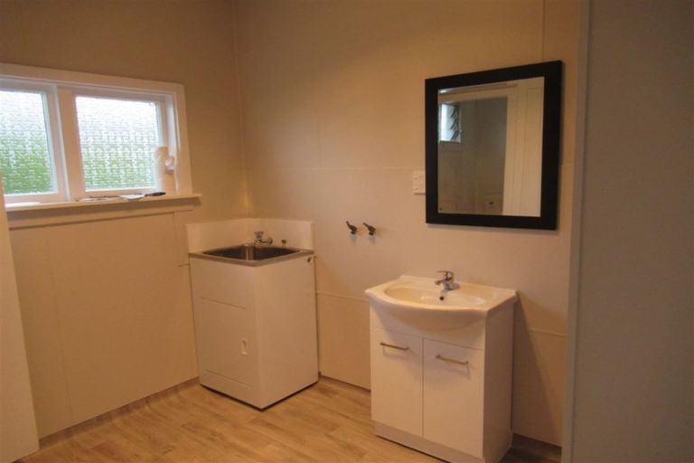 Photo of property in 14 Holmes Street, Waimate, 7924