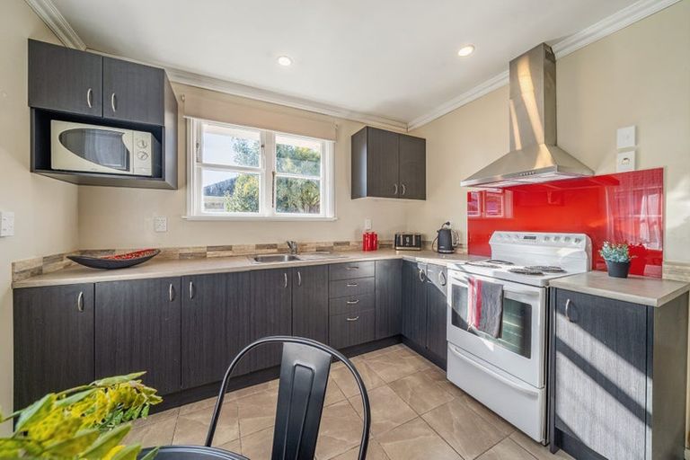 Photo of property in 82 Pine Avenue, Ebdentown, Upper Hutt, 5018