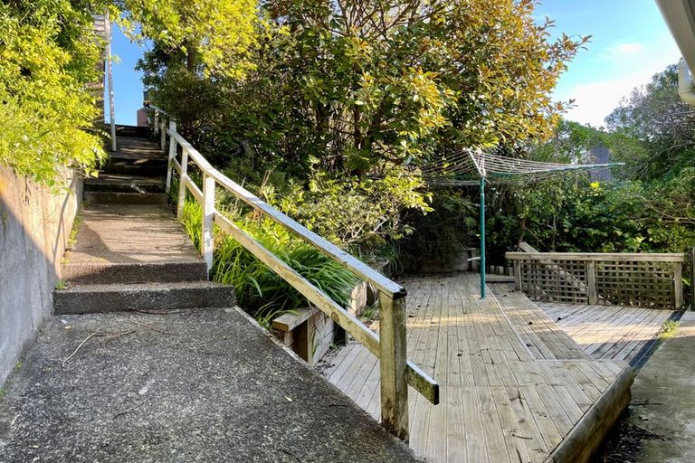 Photo of property in 114 Motuhara Road, Plimmerton, Porirua, 5026