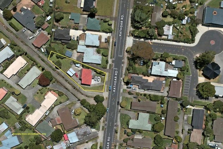 Photo of property in 12 Rathgar Road, Henderson, Auckland, 0610