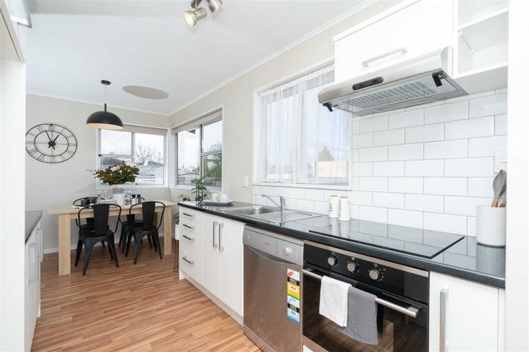 Photo of property in 17 Margaret Place, Deanwell, Hamilton, 3206