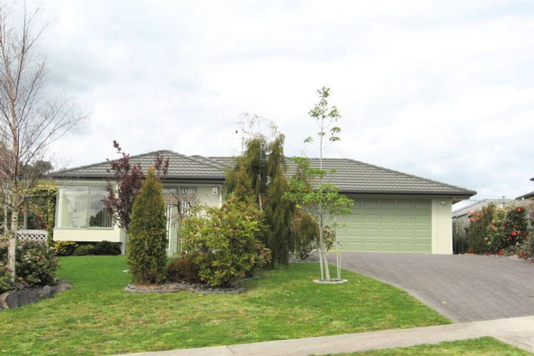 Photo of property in 10 Hawk Place, Welcome Bay, Tauranga, 3112