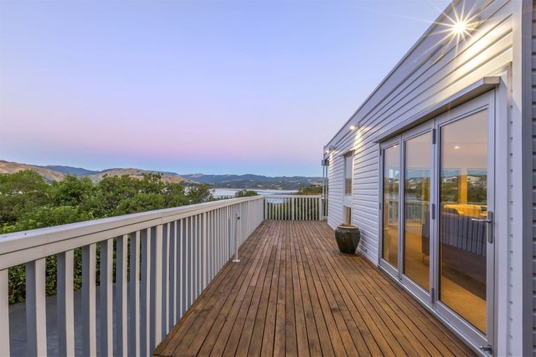 Photo of property in 186 Paremata Road, Paremata, Porirua, 5024