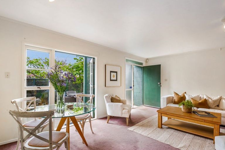 Photo of property in 2 Flagstaff Terrace, Devonport, Auckland, 0624