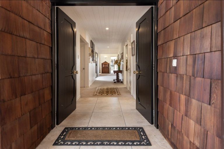 Photo of property in 153 Mellons Bay Road, Mellons Bay, Auckland, 2014