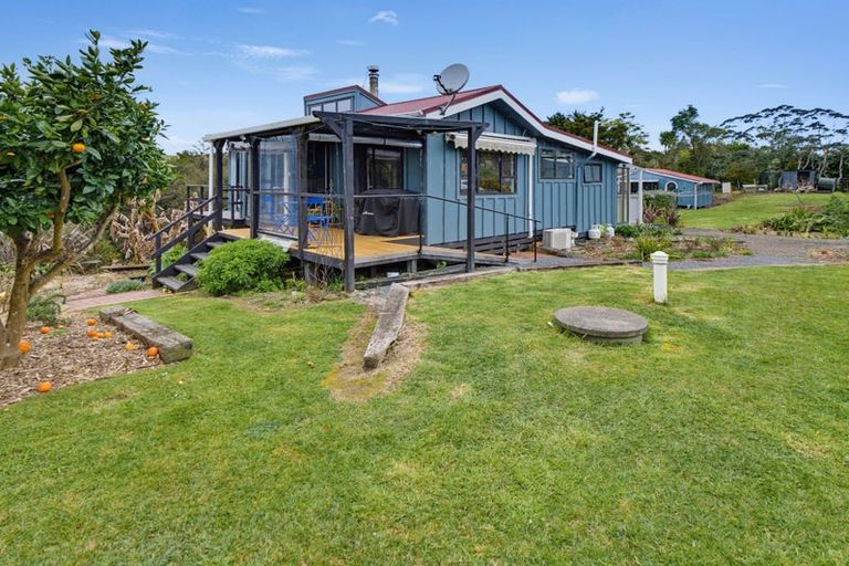 Photo of property in 43 Pahi Road, Paparoa, 0571