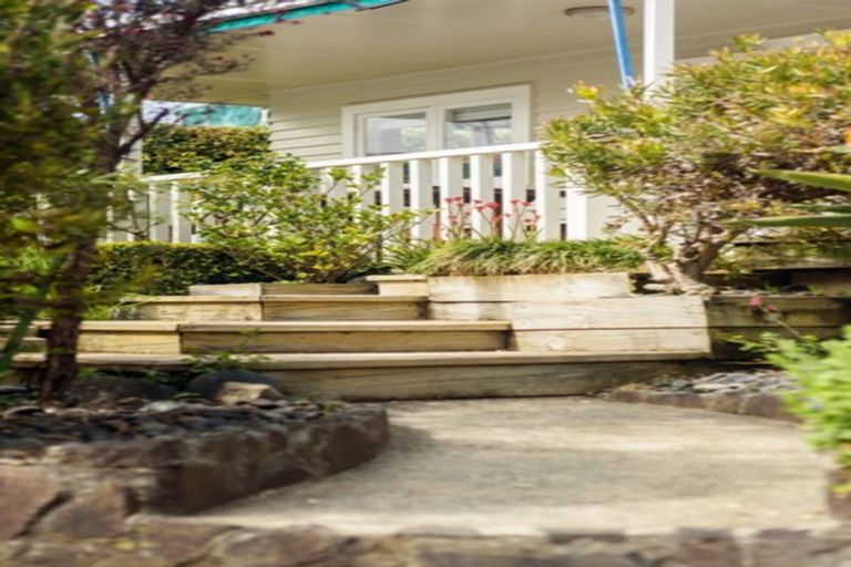 Photo of property in 212 Ngatai Road, Otumoetai, Tauranga, 3110