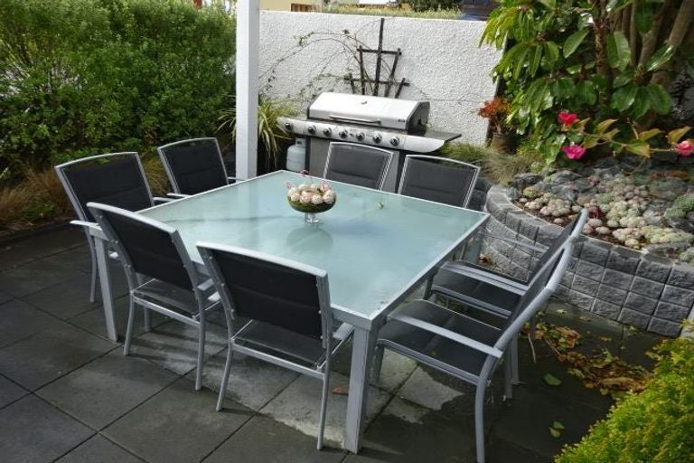 Photo of property in 1/6 Duncansby Road, Stanmore Bay, Whangaparaoa, 0932