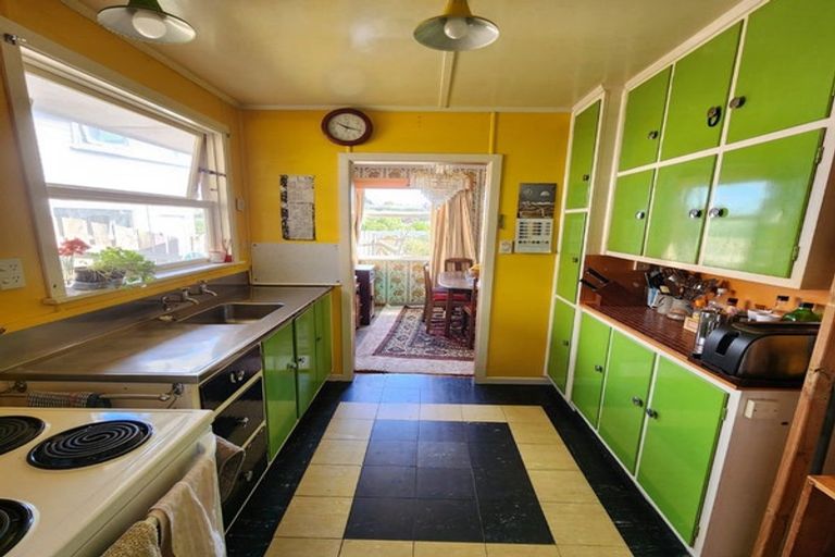 Photo of property in 30 Mark Avenue, Paparangi, Wellington, 6037