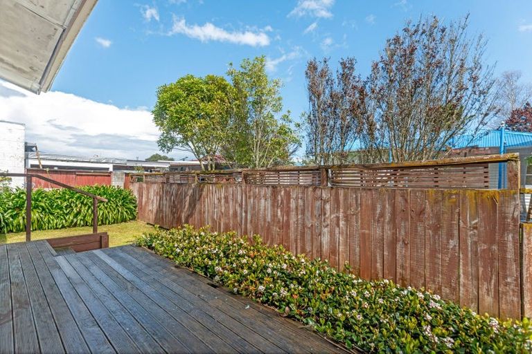 Photo of property in 9a Leon Street, Riverdale, Gisborne, 4010