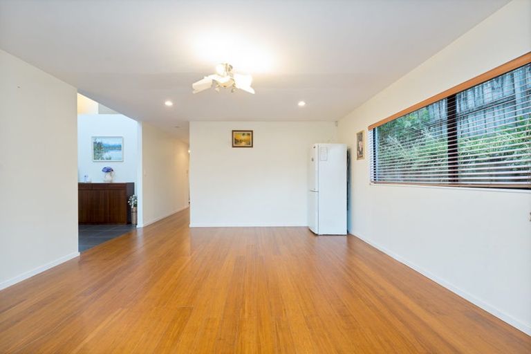 Photo of property in 37 Virginia Street, Henderson, Auckland, 0612