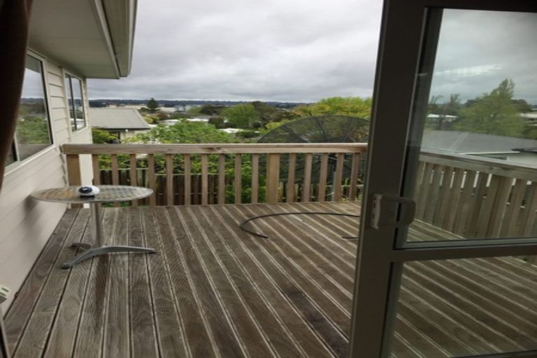 Photo of property in 7a Edgewood Way, Henderson, Auckland, 0612