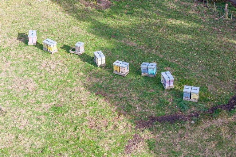 Photo of property in 19 Waitaheke Road, Te Horo, Otaki, 5581