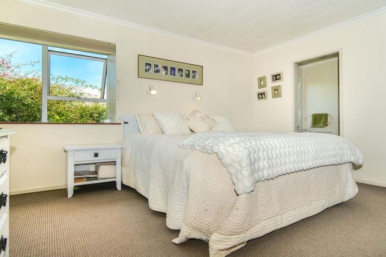 Photo of property in 11 Stafford Street, Westport, 7825