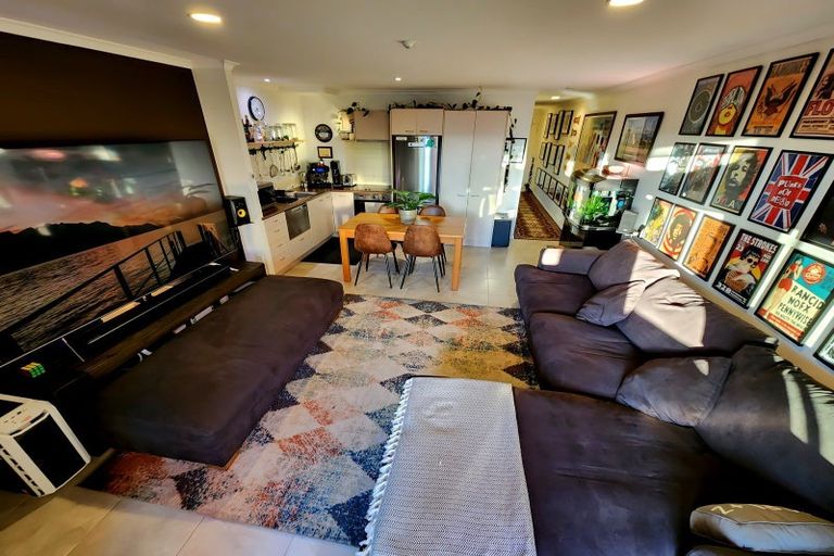 Photo of property in Paramount Apartments, 4/281 Maunganui Road, Mount Maunganui, 3116