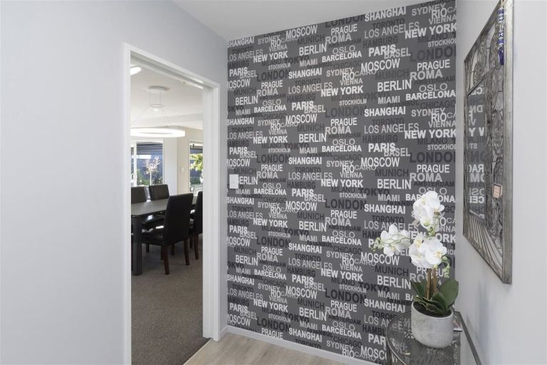 Photo of property in 10 Gerard Place, Rangiora, 7400