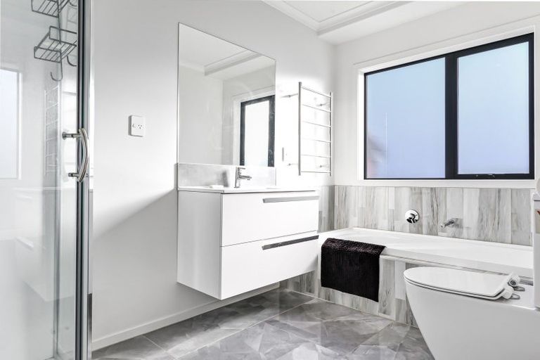 Photo of property in 11 Blackwood Crescent, Glenview, Hamilton, 3206