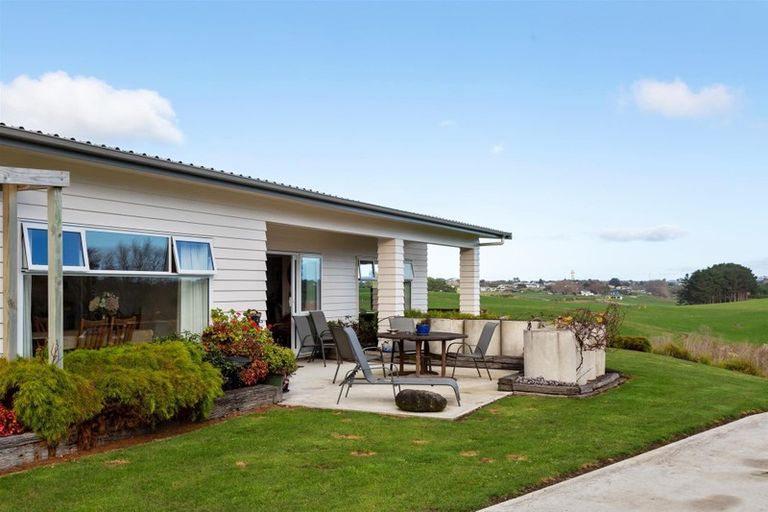 Photo of property in 242b Turuturu Road, Hawera, 4674