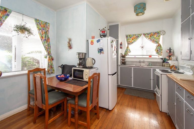 Photo of property in 16 Hardy Street, New Brighton, Christchurch, 8061