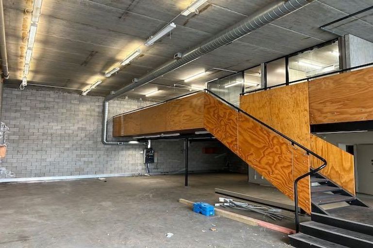 Photo of property in 25 Pirie Street, Palmerston North, 4410