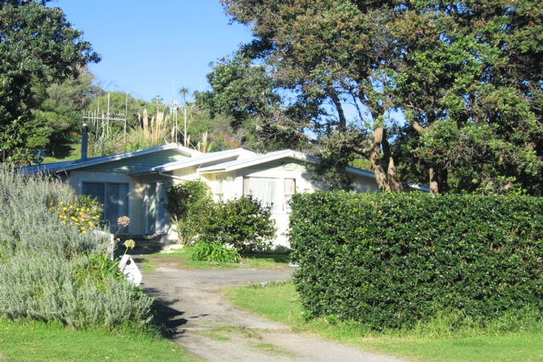 Photo of property in 34 Ngaio Street, Otaki Beach, Otaki, 5512