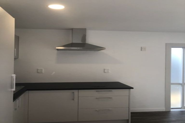 Photo of property in 27 Fraser Road, Narrow Neck, Auckland, 0624