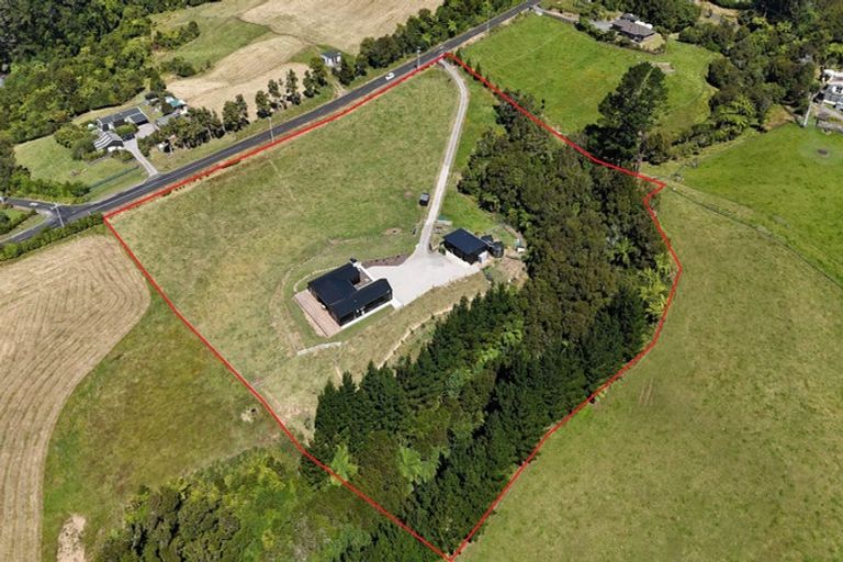 Photo of property in 1640 Mangorei Road, Mangorei, New Plymouth, 4371