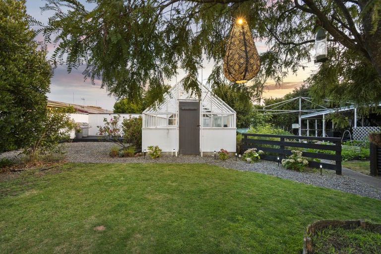 Photo of property in 24 Limbrick Street, Terrace End, Palmerston North, 4410
