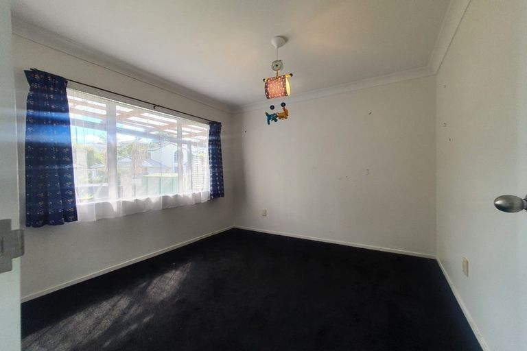 Photo of property in 18 Belleaire Court, West Harbour, Auckland, 0618